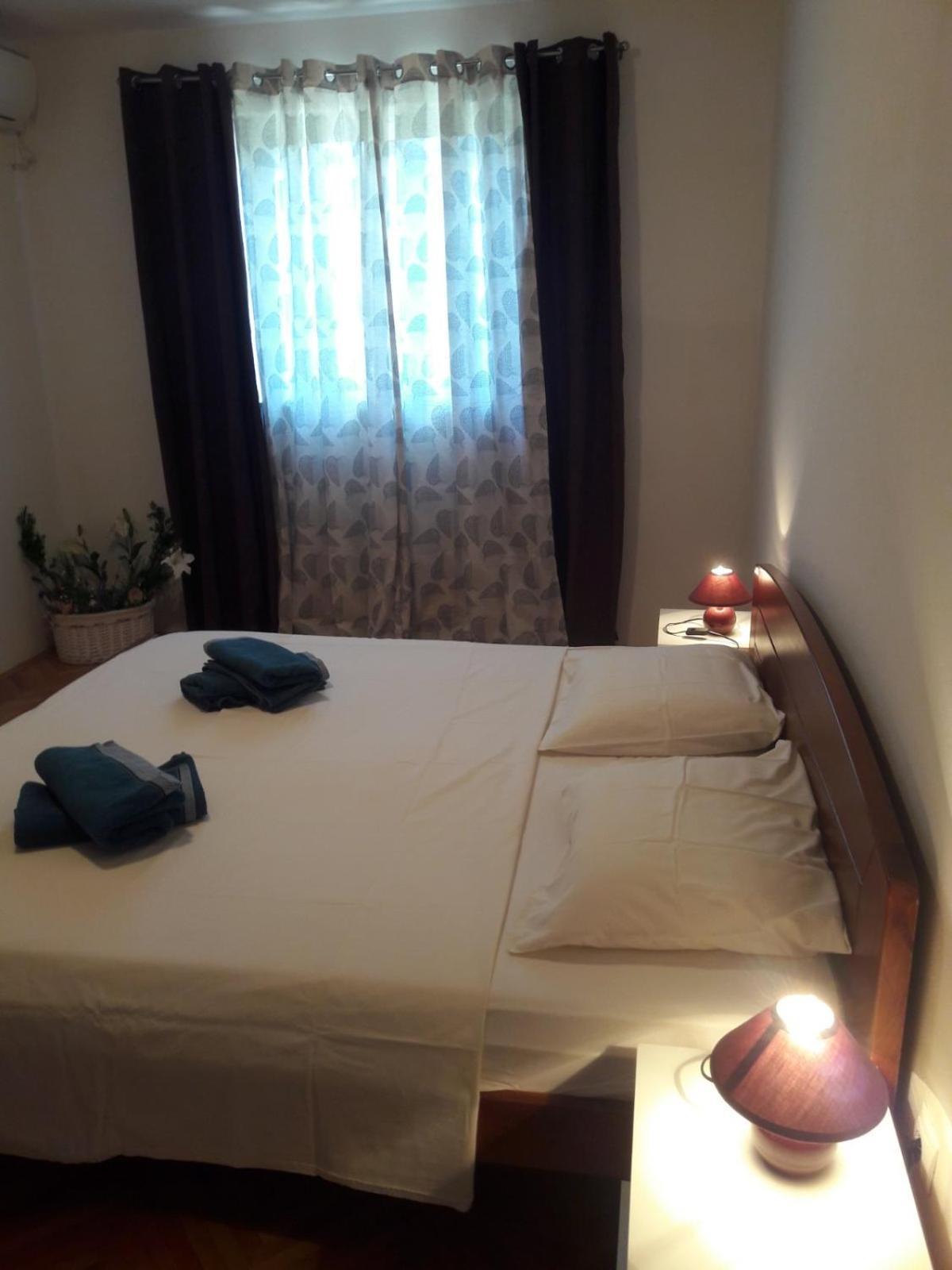 Fei Fei Apartments Račišće Zimmer foto